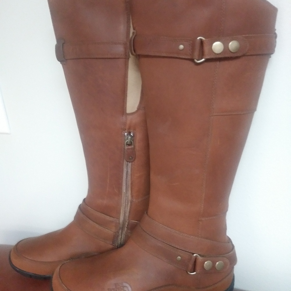 North Face Women's Knee High Winter Boot - Size 7